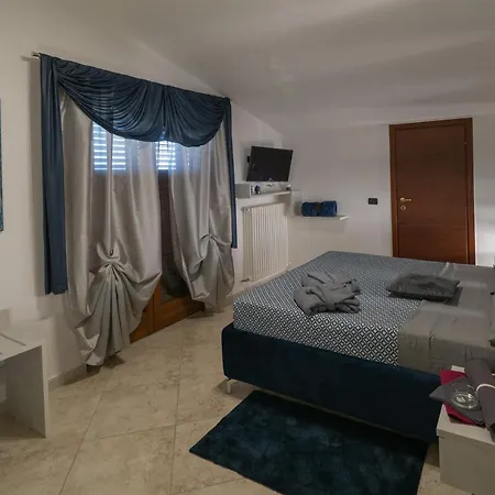 לינה וארוחת בוקר A Casa Di Sofy *